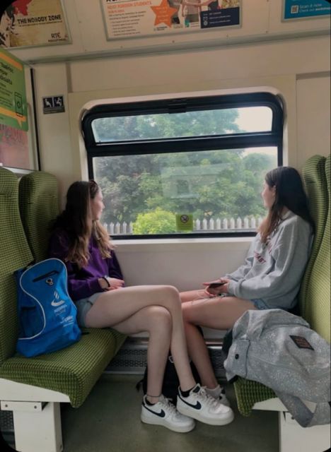 88742_train.jpg